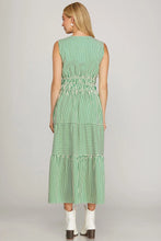 Green dress maxi