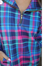 Plaid pop pullover
