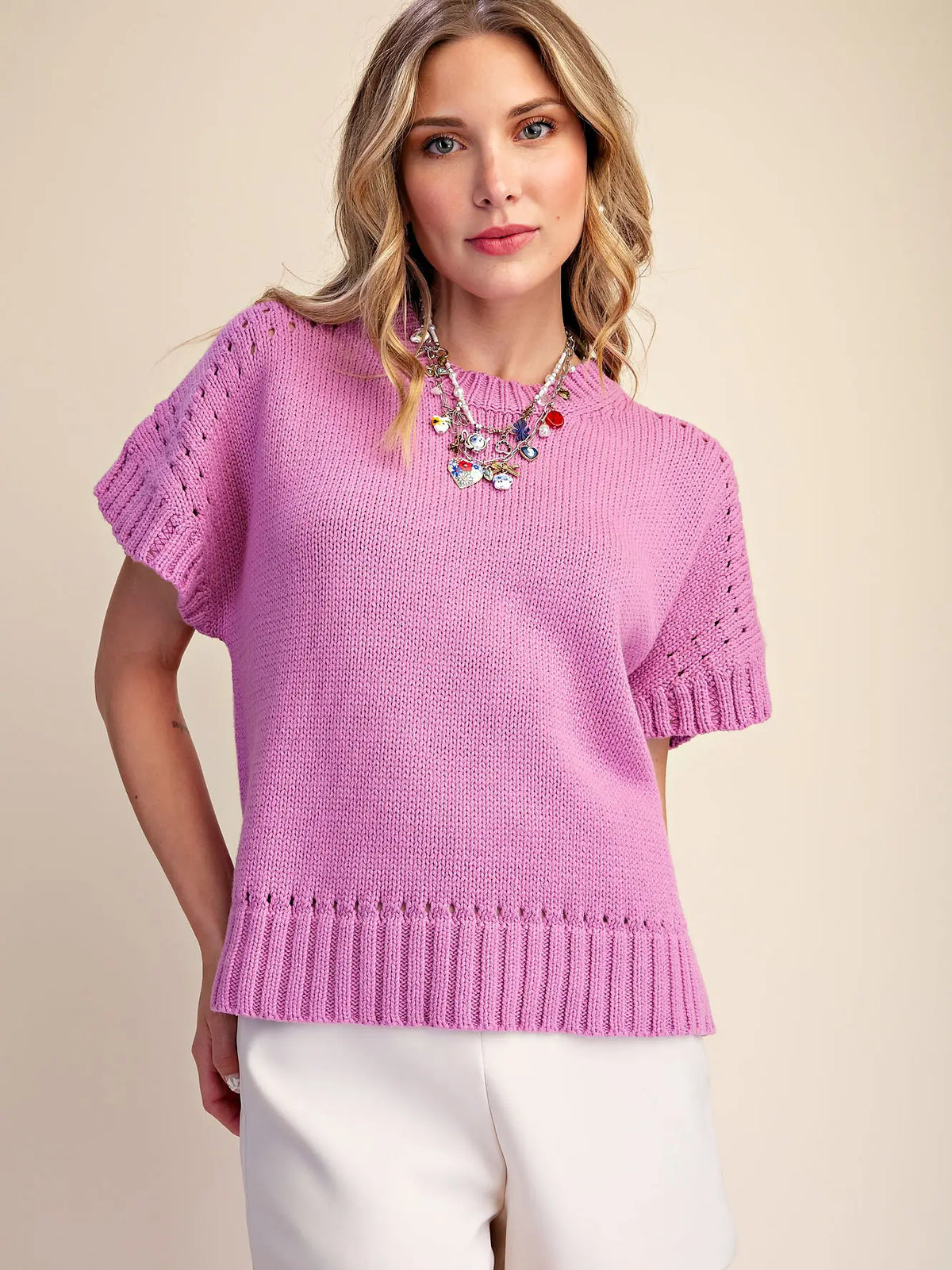 Short-Sleeve Crew-Neck Sweater-dressy. Beautiful color-pink