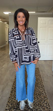 Black top. Contrast Detail Geo Print Woven Blouse