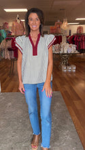 Stripe top/ ruffle sieve detail