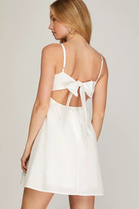 White PLEATED CUT OUT BACK WOVEN DRESS WITH BACK TIE DETAIL