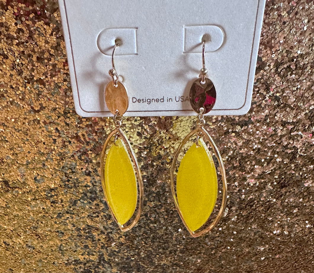 Yellow gold earrings