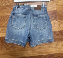 Judy blue midrise trouser shorts