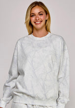 FLEECE CAMO RELAXED FIT CREW NECK SWEATSHIRT