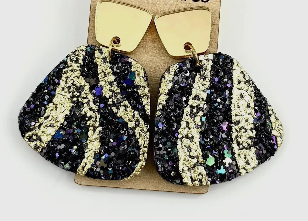 Stroke of midnight earring