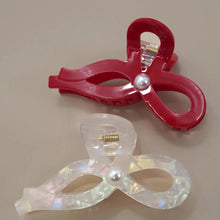 Linear Bow Pearl Hair Claw Clips