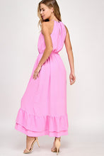 Pink Solid maxi dress
Halter neckline
Shirring along neckline
Back button keyhole closure
Elastic in waist band for comfortable fit