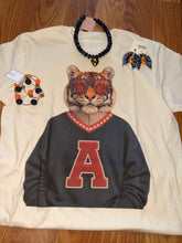 Game day tees!🐅🐘