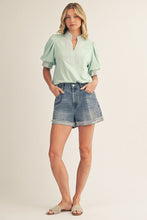 Stripe Contrast Accent Solid Top