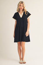 Contrast Accent Solid Casual Dress