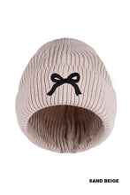 COQUETTE BOW EMBROIDERED CUFF BEANIE
	
-BOW RIBBON EMBROIDERED
-TRENDY DESIGN
-SOFT CUFFED BEANIE