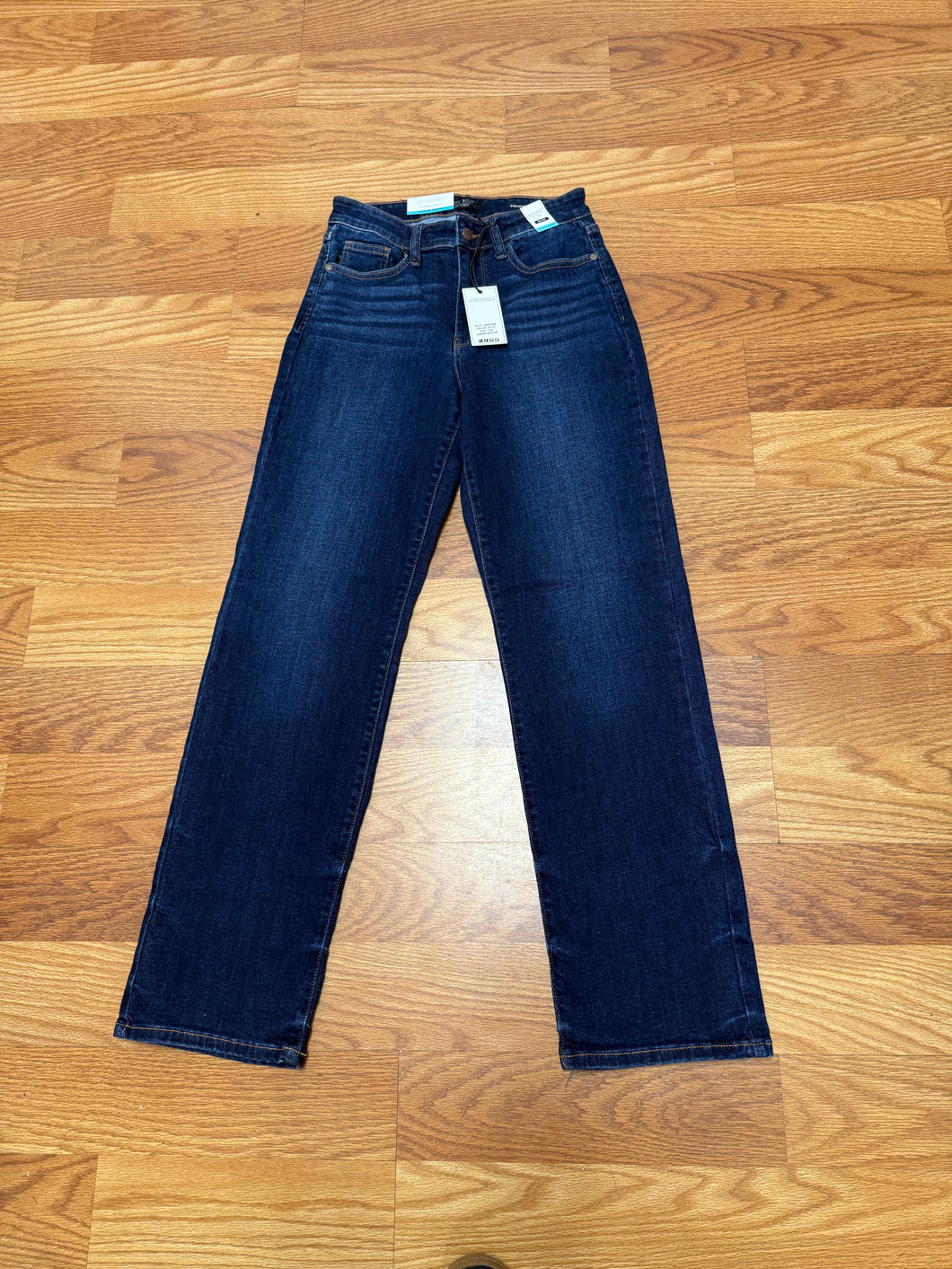 Mid rise Judy blues dark denim regular inseam
